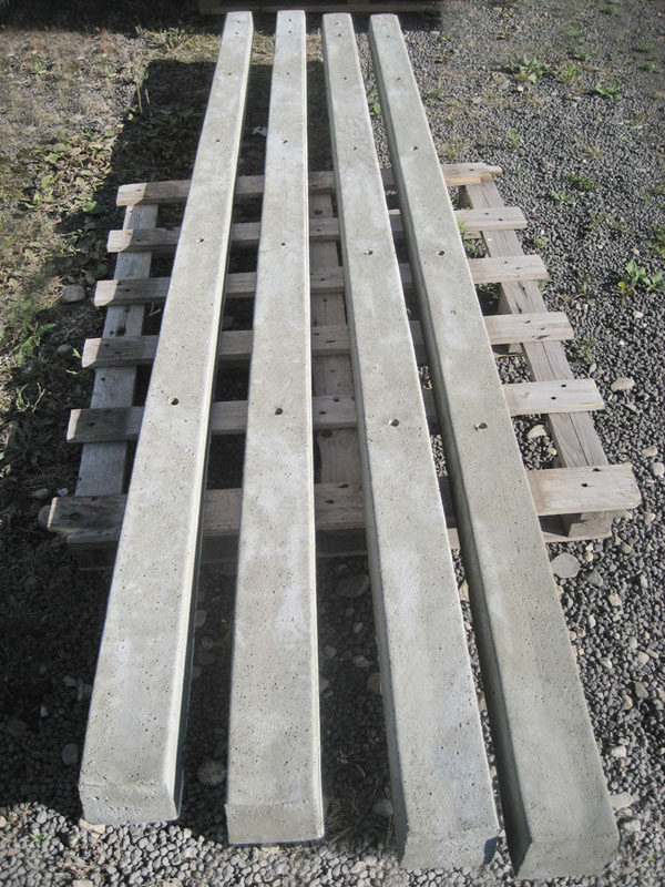 Betonove sloupy